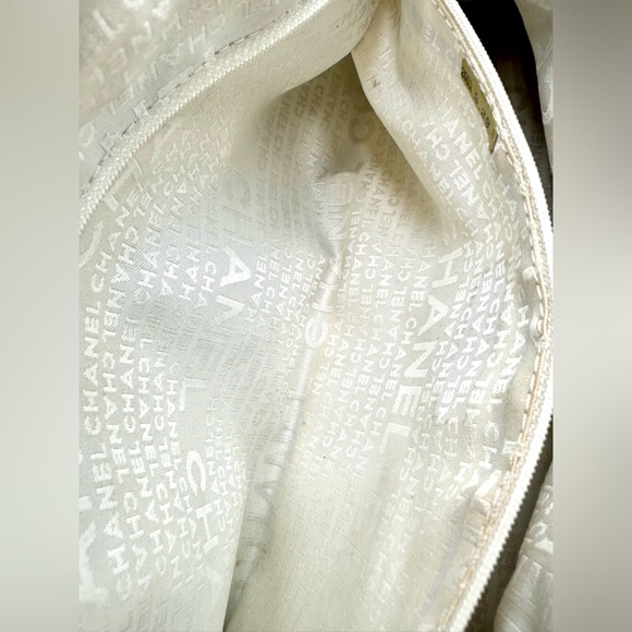 Auth Chanel White Chocolate Bar - Picture 12 of 15